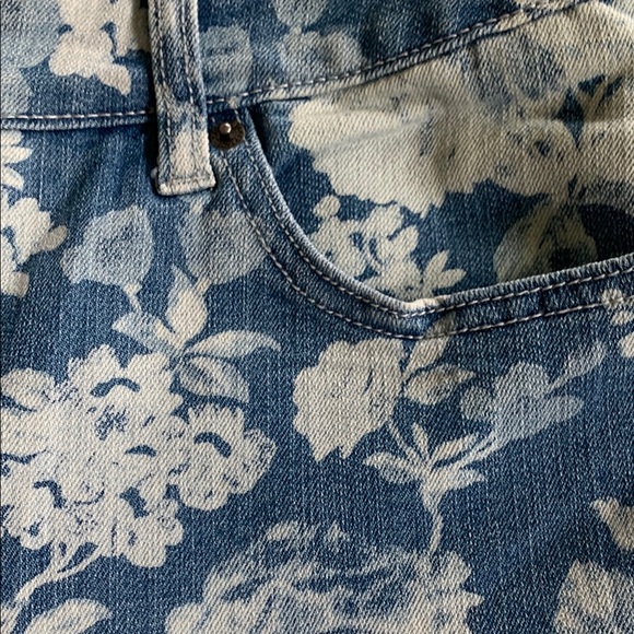 Faded Glory Floral Blue Jeans - Picture 7 of 7